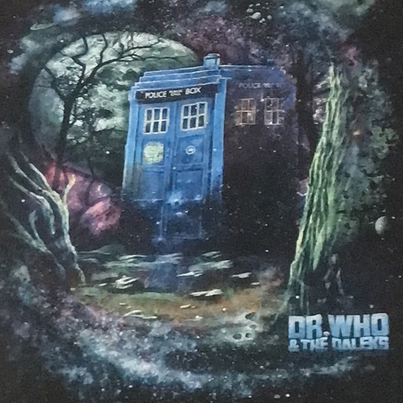 Dr Who & The Daleks T-shirt - Picture 2 of 7